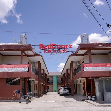 מלון Reddoorz Syariah Near Bukit Teletubbies Padangsidempuan מראה חיצוני תמונה