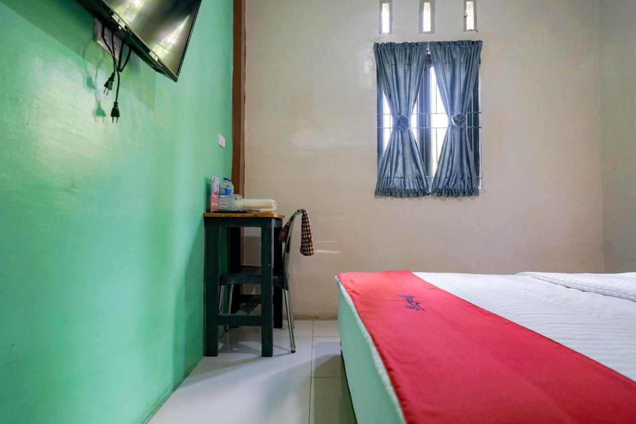 מלון Reddoorz Syariah Near Bukit Teletubbies Padangsidempuan מראה חיצוני תמונה